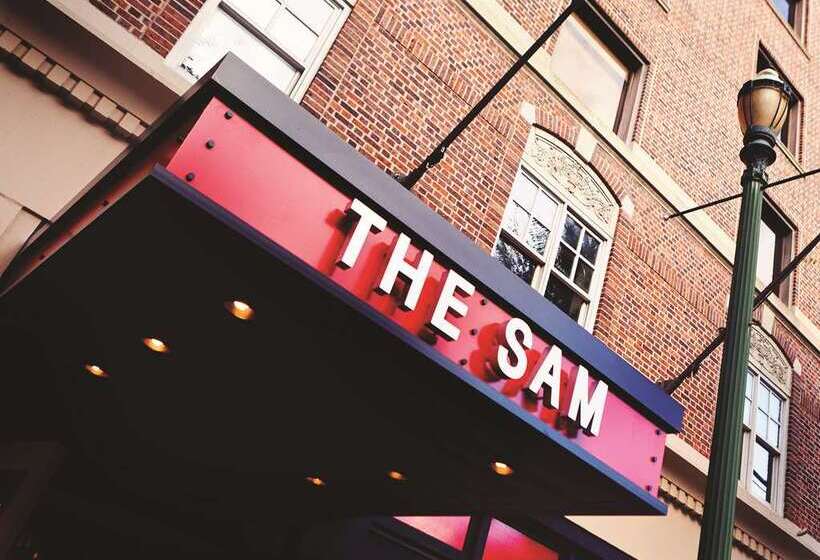 هتل The Sam Houston Curio Collection By Hilton