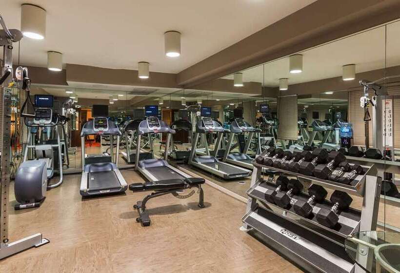 هتل The Sam Houston Curio Collection By Hilton