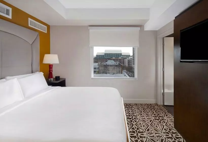 ホテル The Sam Houston  Curio Collection By Hilton