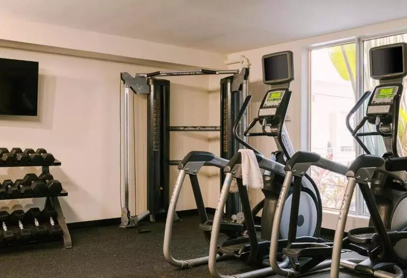 Отель Sonder The Deco