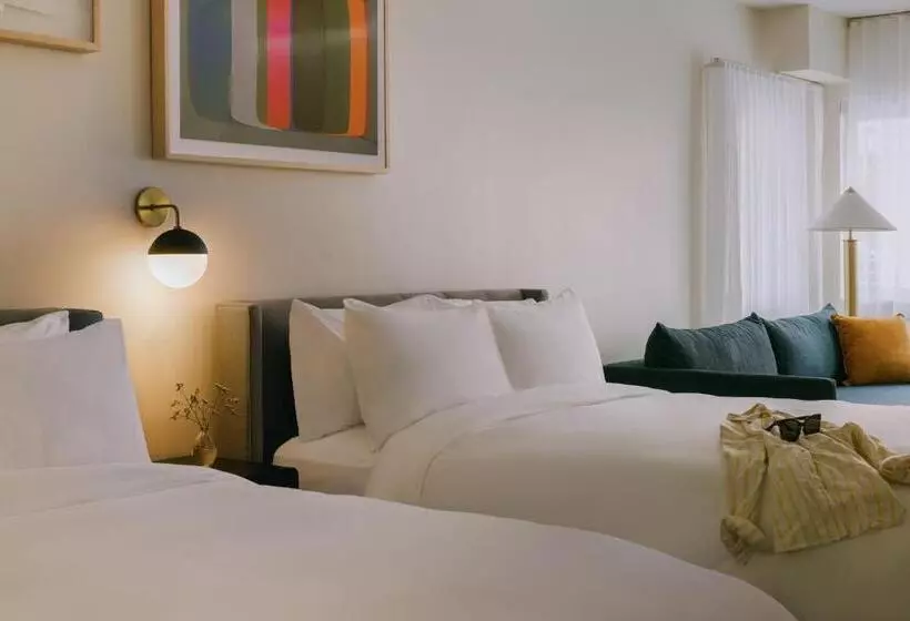 Отель Sonder The Deco