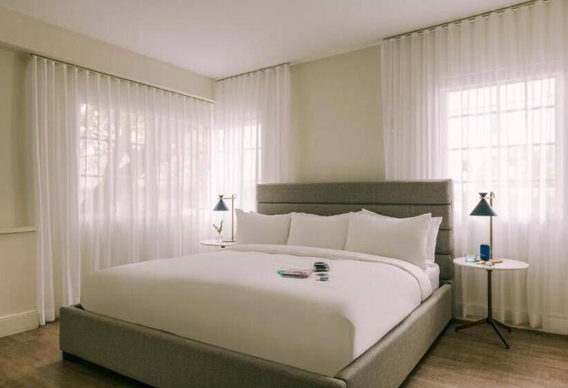 هتل Sonder The Deco