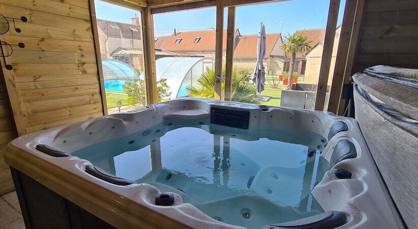 펜션 Gîte Atypique 2 à 8 Personnes Avec Piscine Jacuzzi Proche Châteaux De La Loire