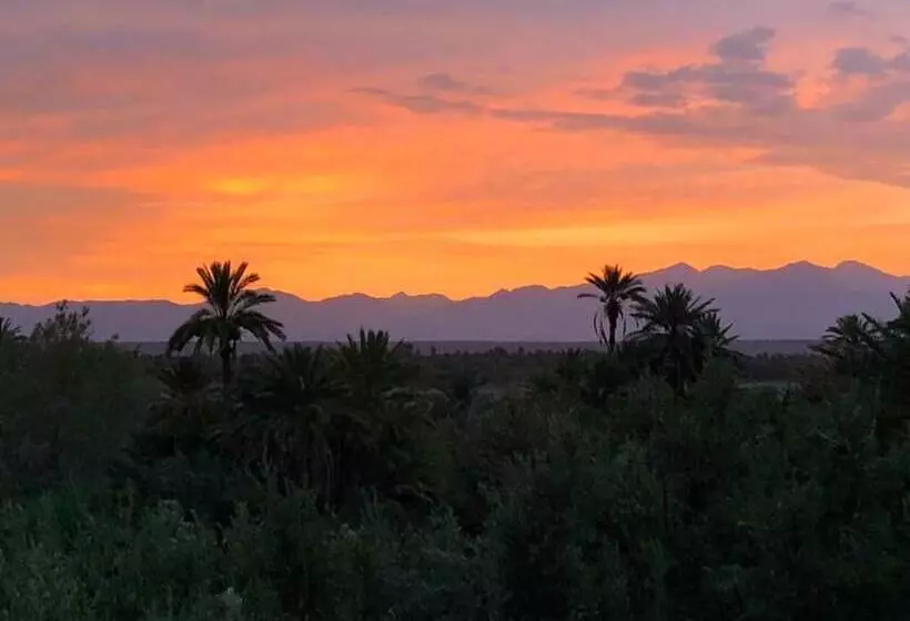 Hotelli Aramja Luxury Camp