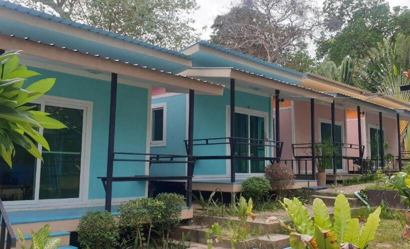 בית מלון כפרי Tompizza Resort