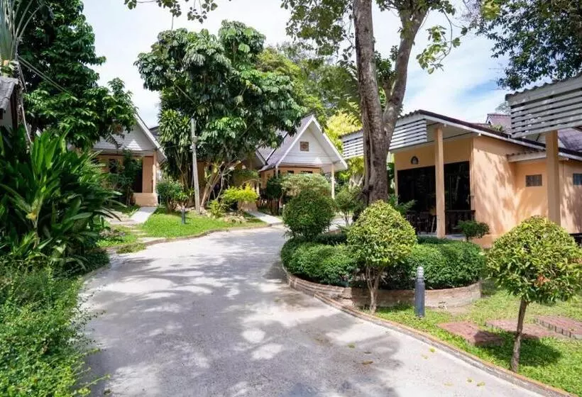 Hotelli Tompizza Resort