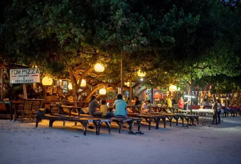 Hotelli Tompizza Resort