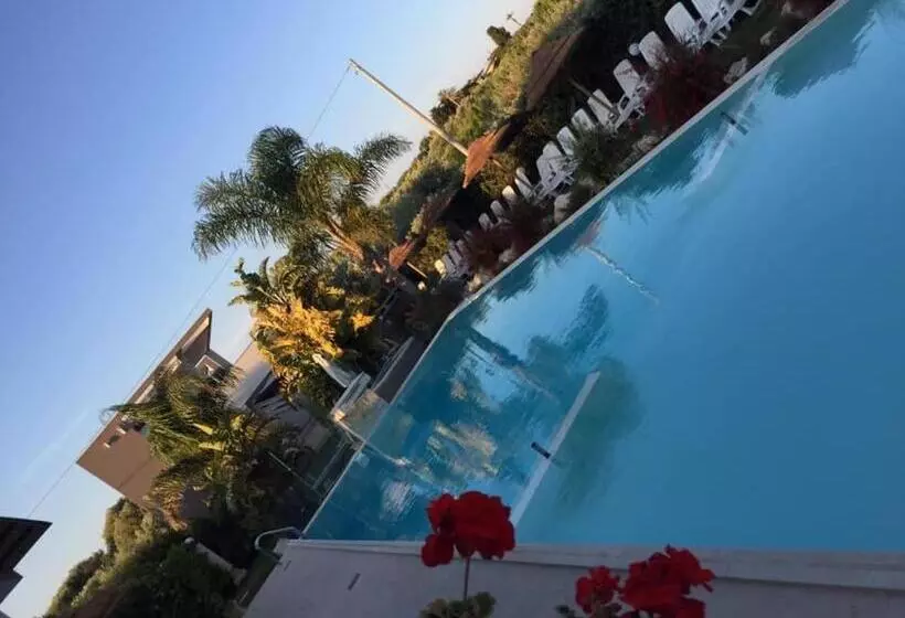 Aamiaismajoitus (B&B) Saija Resort