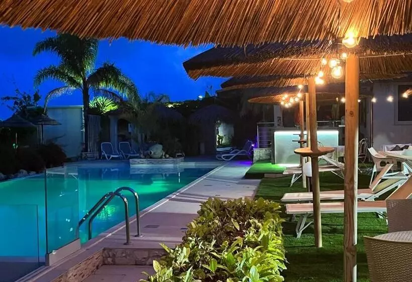 Aamiaismajoitus (B&B) Saija Resort