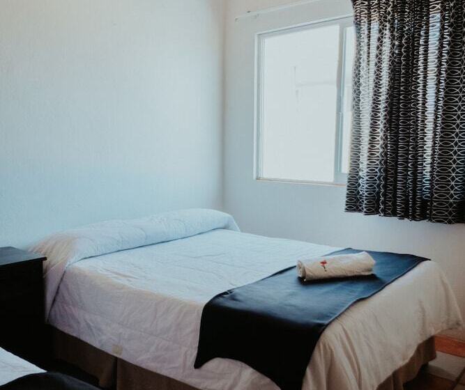 فندق Bungalows Los Flamingos