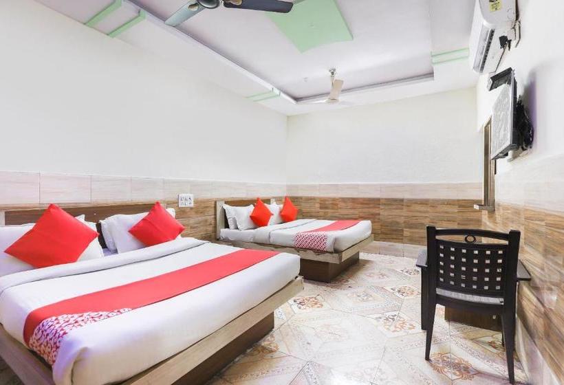 בית מלון כפרי Oyo 69354 Sher E Punjab