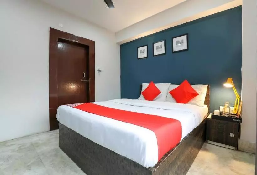 Hotelli Oyo 70770 Sundari