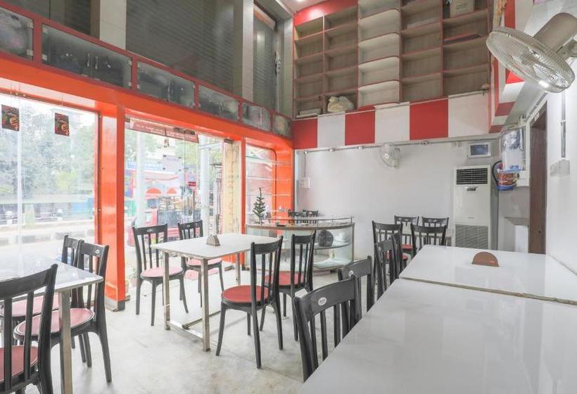 Отель Oyo 70770 Sundari