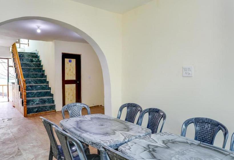 Hotel Oyo 72110 Malik Palace