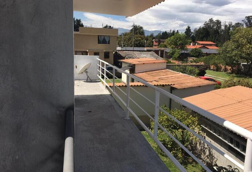 בית מלון כפרי Tababela Airport B&b