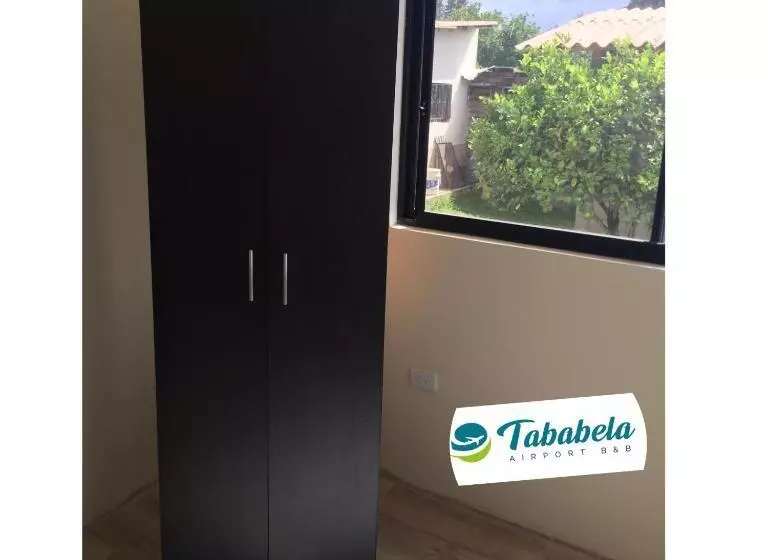 هتل Tababela Airport B&b