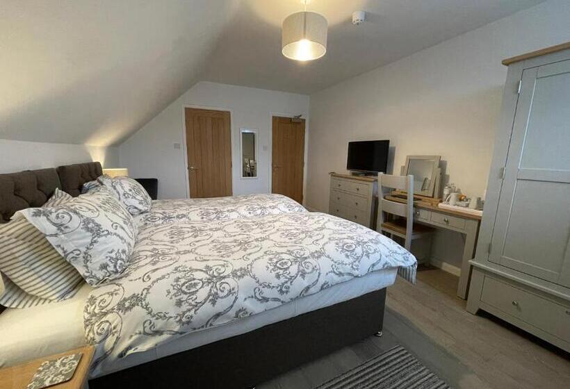 بنسيون Cotswold Hare