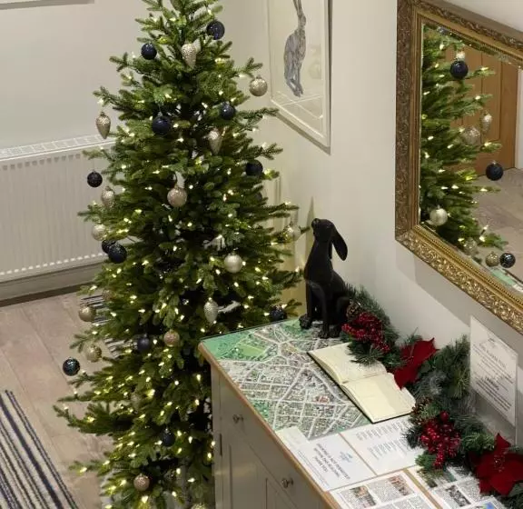 ペンション Cotswold Hare