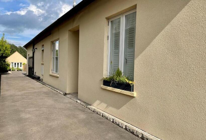 بنسيون Cotswold Hare