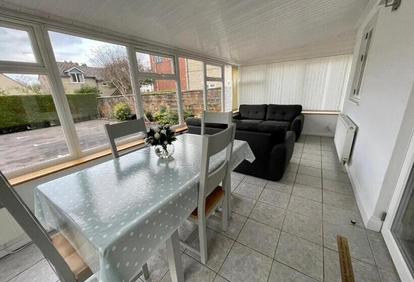 بنسيون Cotswold Hare