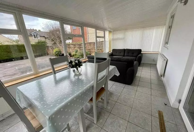 ペンション Cotswold Hare