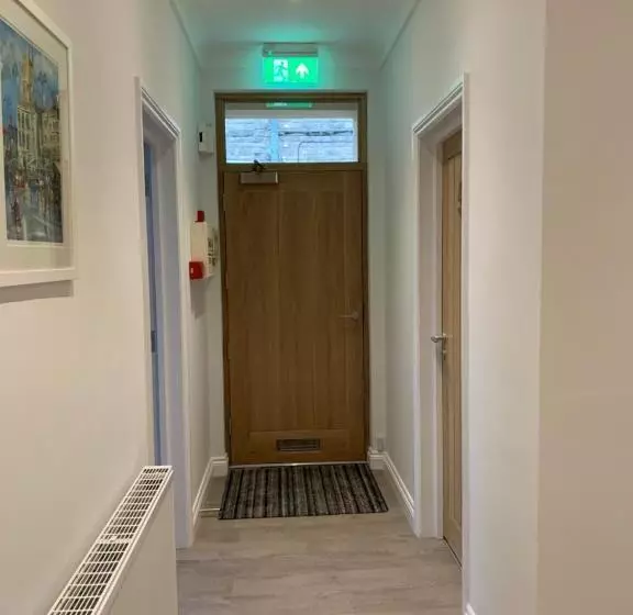 ペンション Cotswold Hare