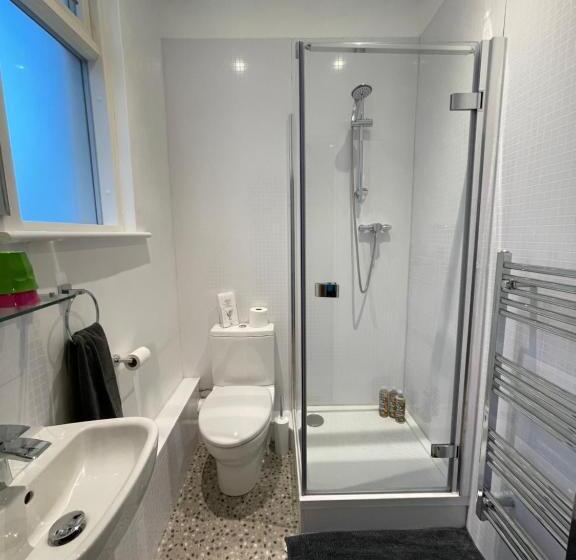 بنسيون Cotswold Hare