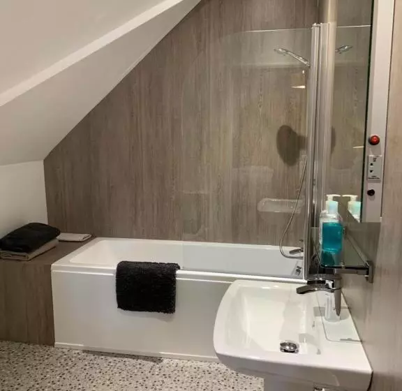 ペンション Cotswold Hare