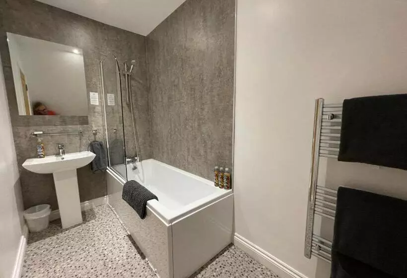 ペンション Cotswold Hare