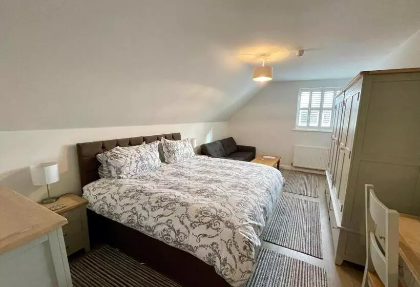 ペンション Cotswold Hare