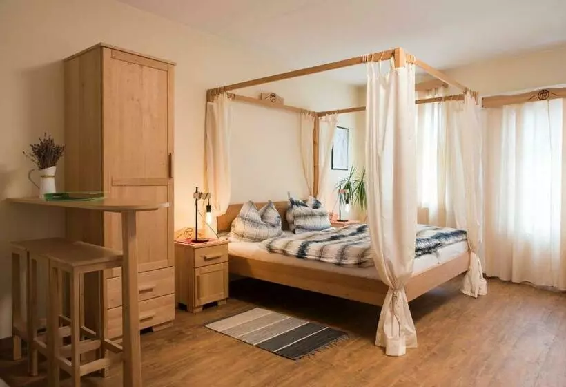 Majatalo Heurigengasthof Prinz