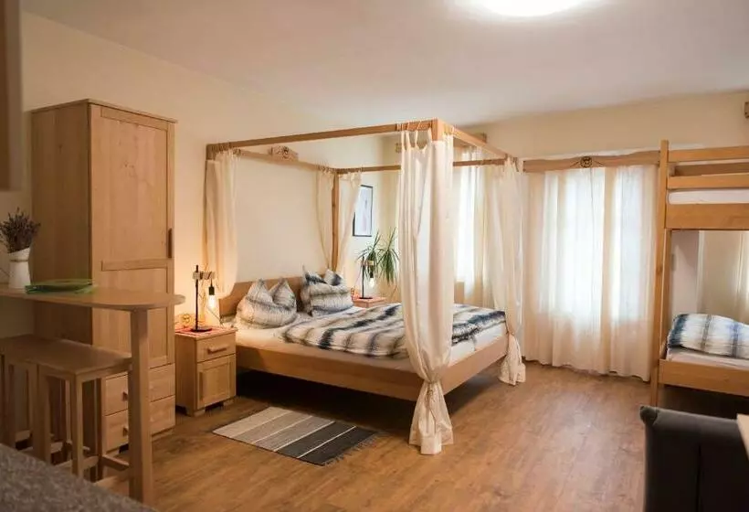 Majatalo Heurigengasthof Prinz