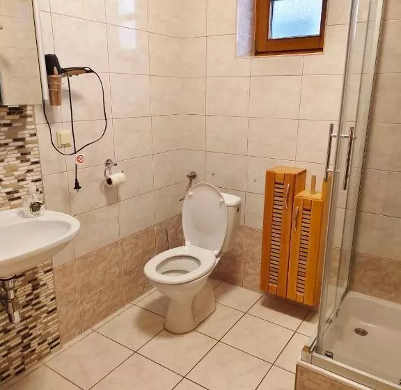 Majatalo Heurigengasthof Prinz