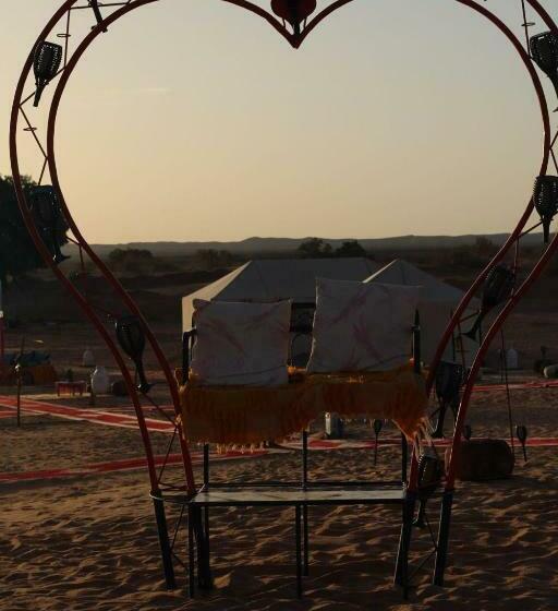 فندق صغير Glamorous Luxury Camp