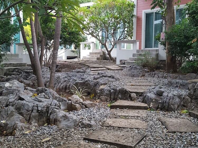 فندق Charlie S Bungalow