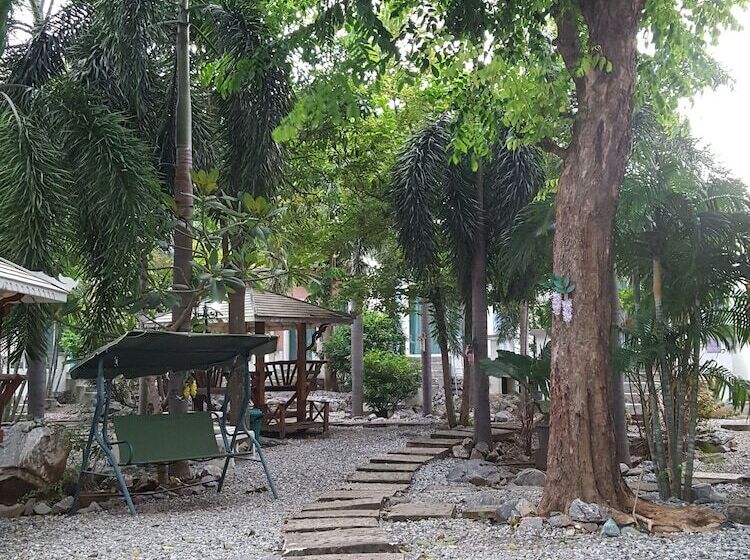 فندق Charlie S Bungalow