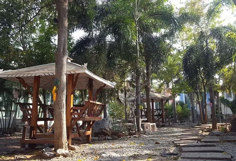 Hotelli Charlie S Bungalow
