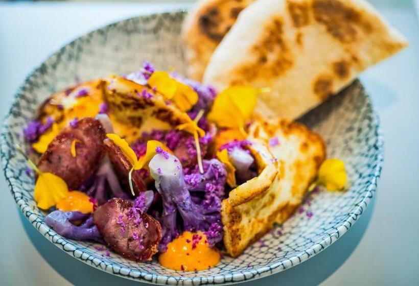 Отель The Adnate Perth   Art Series