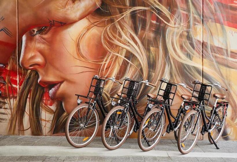Отель The Adnate Perth   Art Series