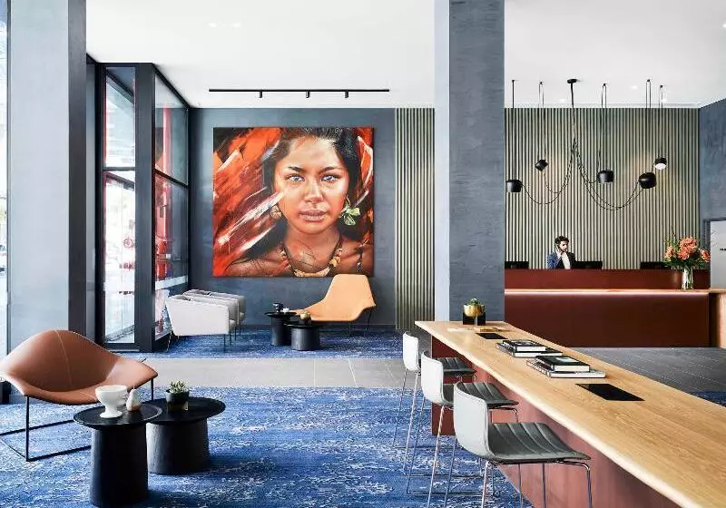 هتل The Adnate Perth   Art Series
