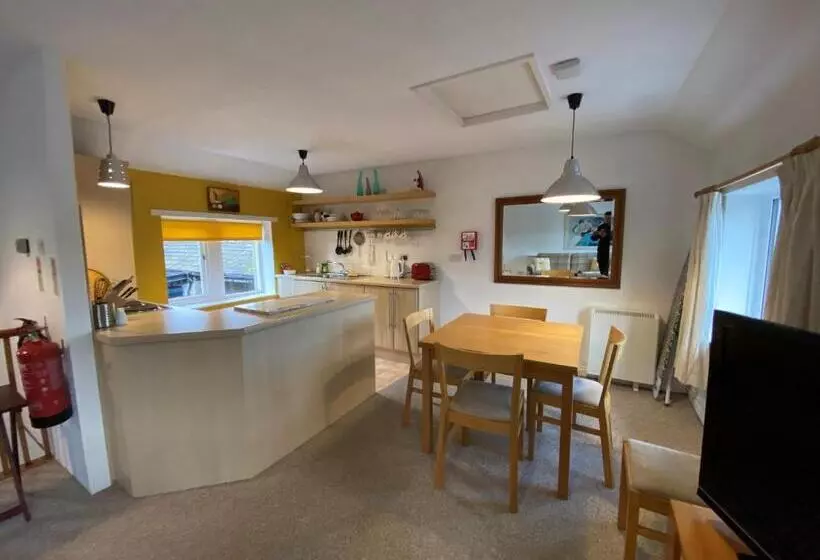 Hotelli The Red Lion & Manor House