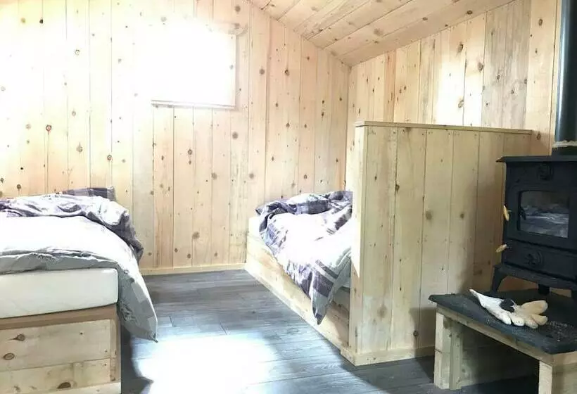 Hotelli Wildwoodz Cabins