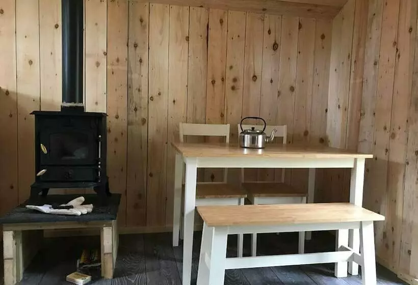 Hotelli Wildwoodz Cabins