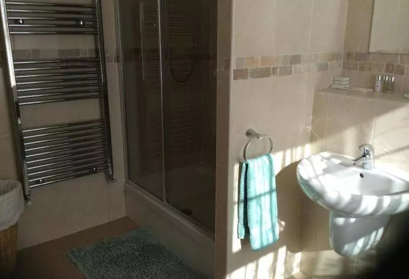 Majatalo Mill Farm B&b