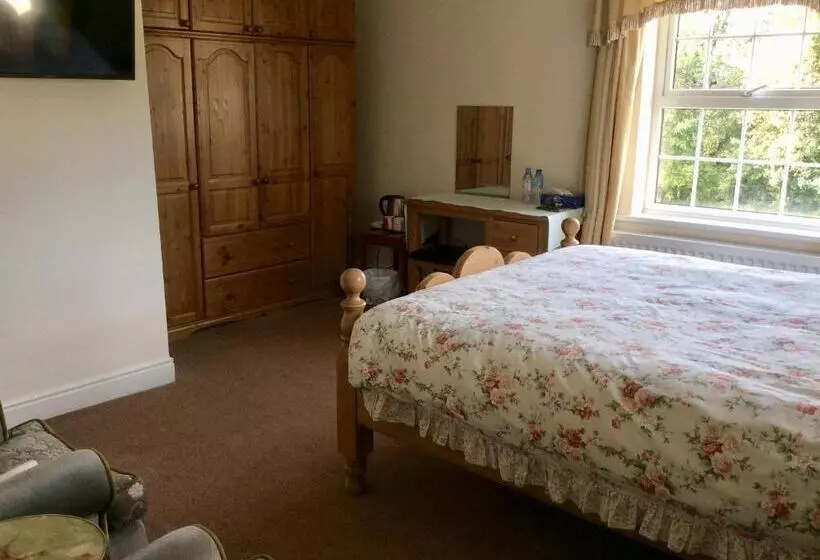 Majatalo Mill Farm B&b