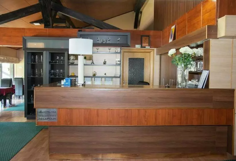 هتل Tisa