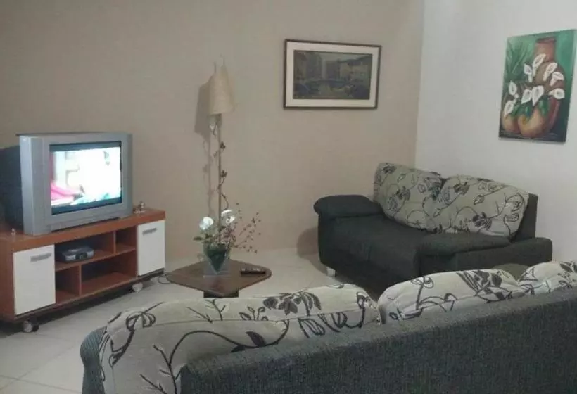 ユースホステル Pousada Recanto Penedo