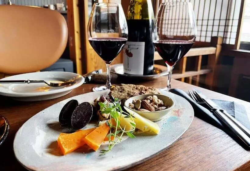 ベッドアンドブレックファースト Cafe & Bb Guri