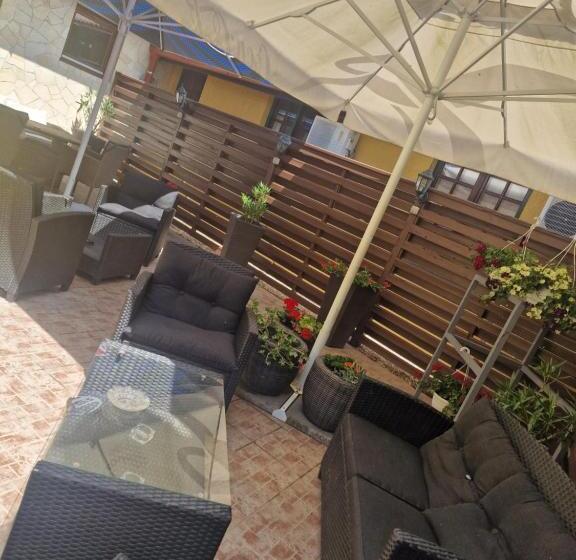 مبيت وإفطار Zalacsány Toscana étterem Panzió