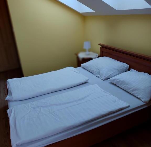 مبيت وإفطار Zalacsány Toscana étterem Panzió